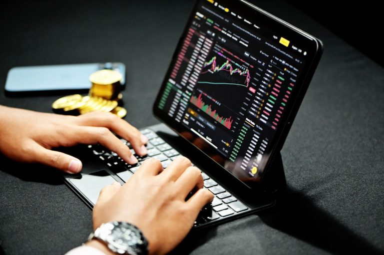 Преимущества использования автоматизированных торговых систем на финансовых рынках